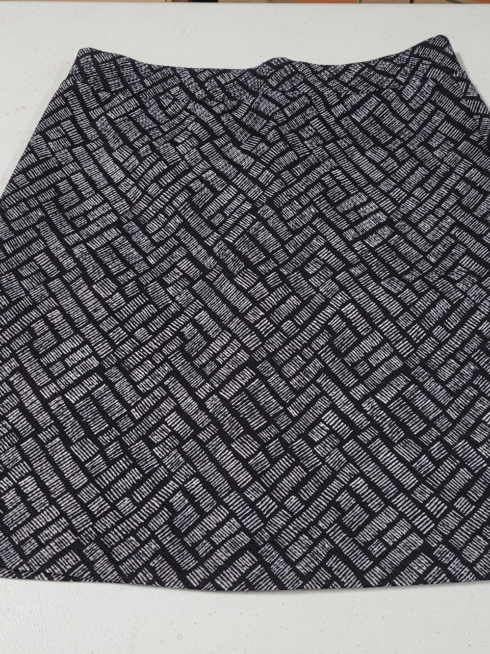 H&M Black and White Geometric A-Line Skirt